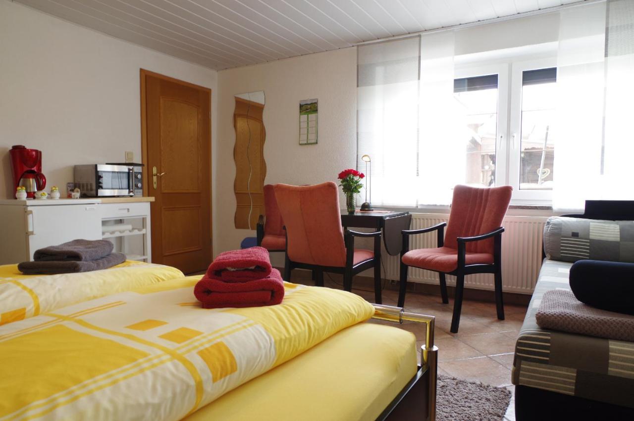 Gaestehaus Gaens - Ferienzimmer Schirgiswalde-Kirschau ภายนอก รูปภาพ