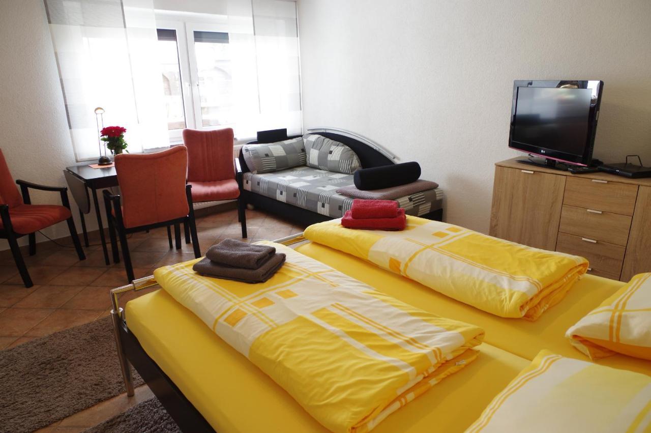 Gaestehaus Gaens - Ferienzimmer Schirgiswalde-Kirschau ภายนอก รูปภาพ