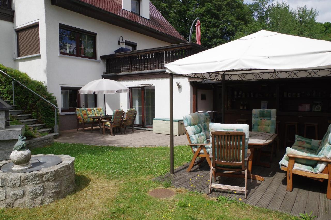 Gaestehaus Gaens - Ferienzimmer Schirgiswalde-Kirschau ภายนอก รูปภาพ